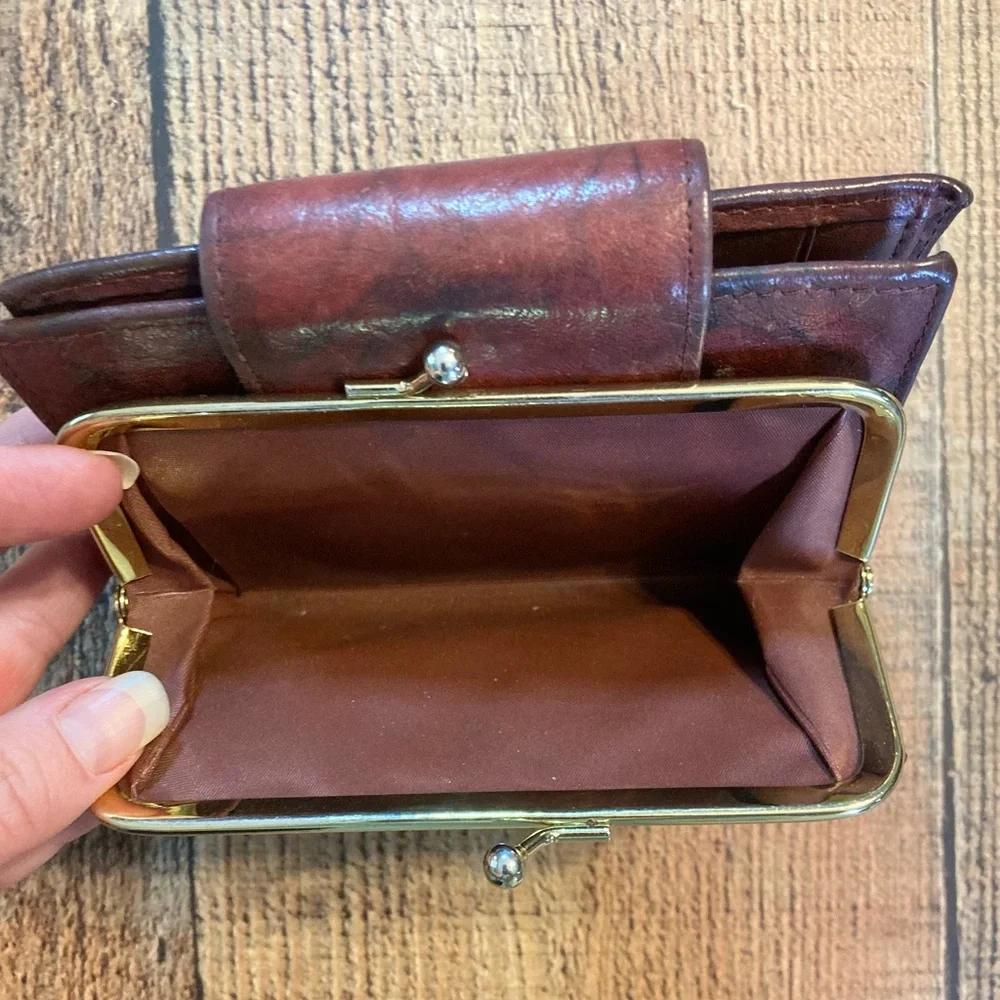 Buxton Vintage Marbled Mahogany Leather Bifold‎ Kisslock Coin Pouch Wallet
